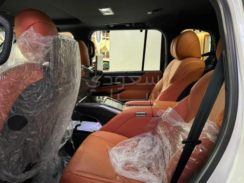2023 Lexus LX 600 vip