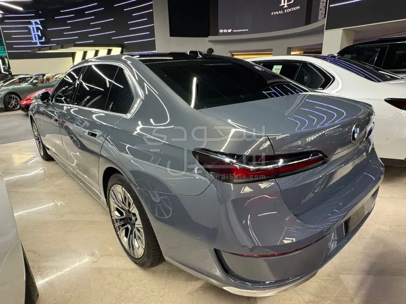 2024 BMW 7 Series 735Li