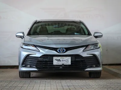 2023 تويوتا كامري جي ال اي