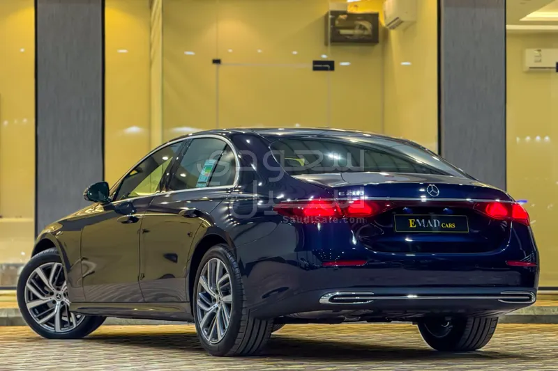 2025 Mercedes-Benz E 200