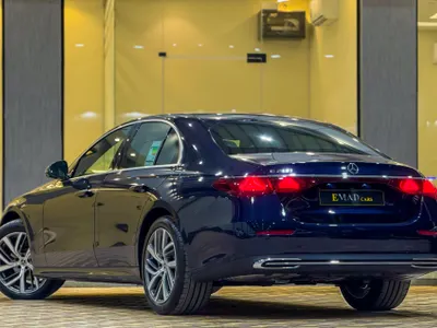 2025 Mercedes-Benz E 200