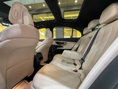 2025 Mercedes-Benz E 200
