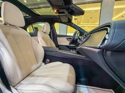 2025 Mercedes-Benz E 200