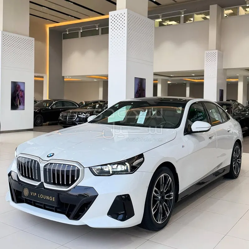 2024 BMW 5 Series 520i