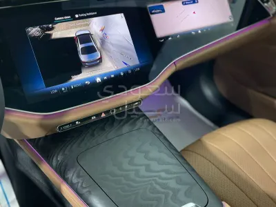 2025 مرسيدس - بنز إي 200