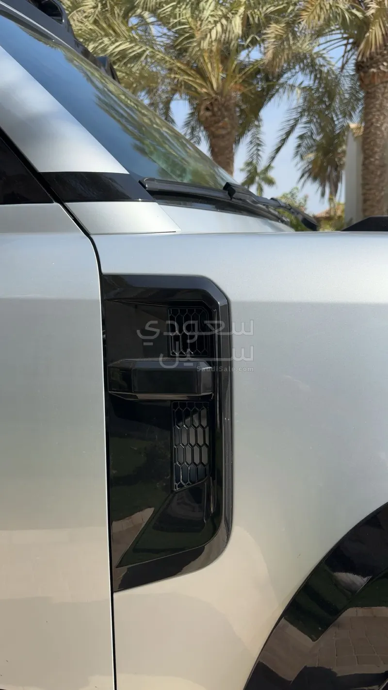 2024 Land Rover Defender 130X