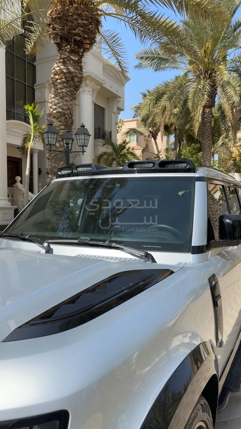 2024 Land Rover Defender 130X
