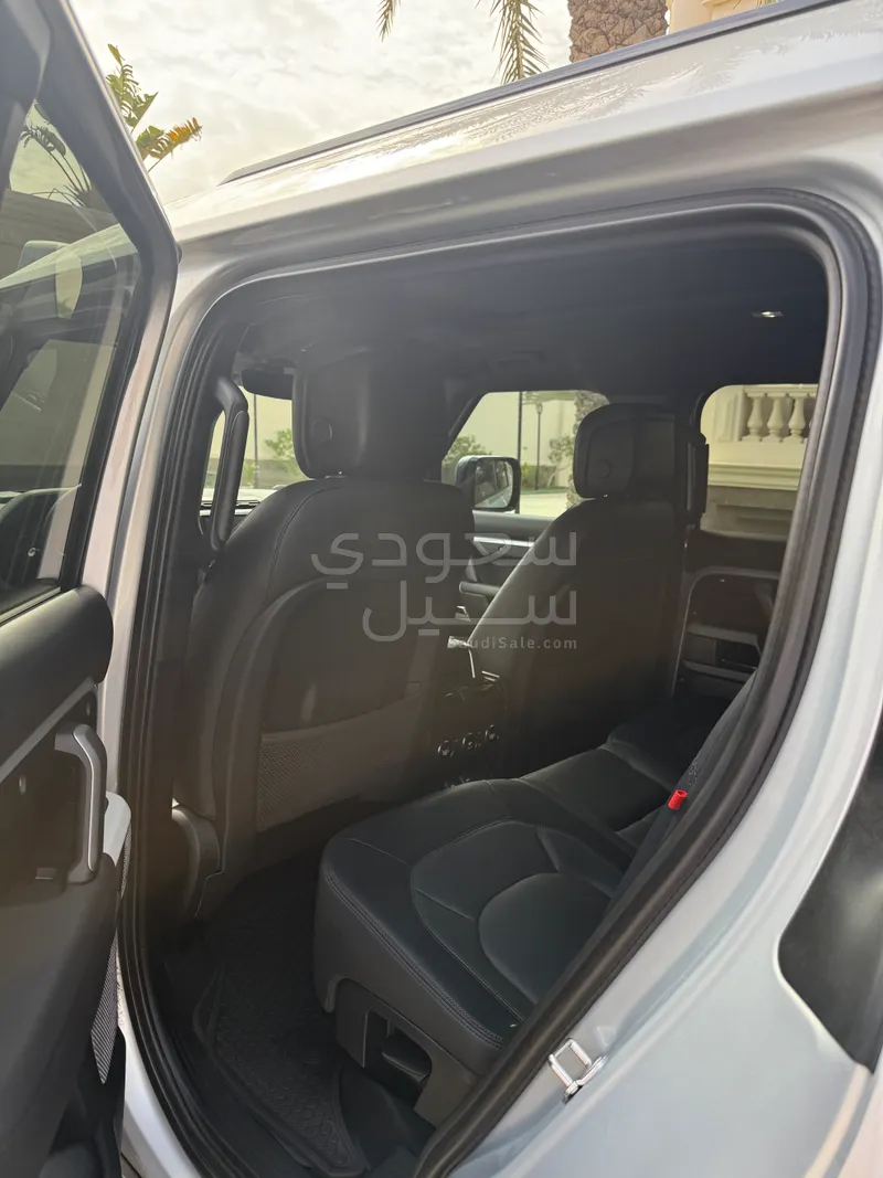 2024 Land Rover Defender 130X