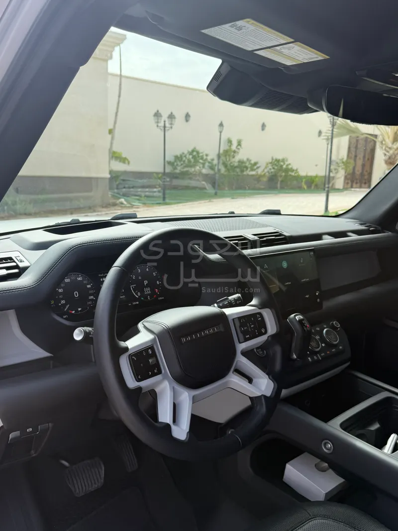 2024 Land Rover Defender 130X