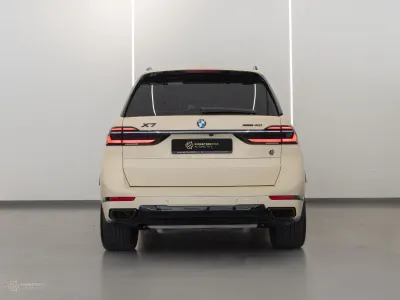 2023 BMW X Series 7