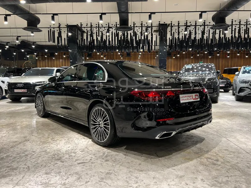 2025 Mercedes-Benz E 200