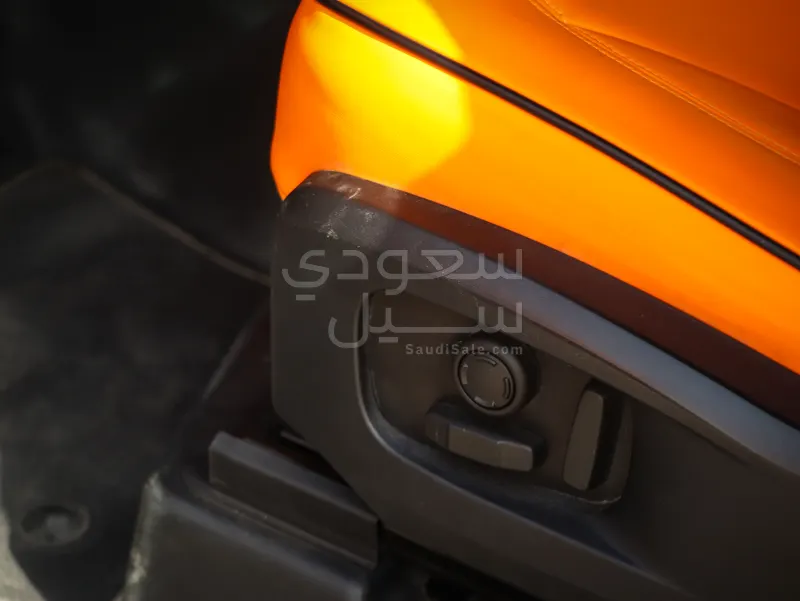 2021 لاند روفر ديفيندر 110