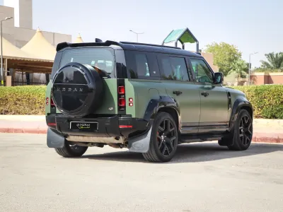 2021 لاند روفر ديفيندر 110