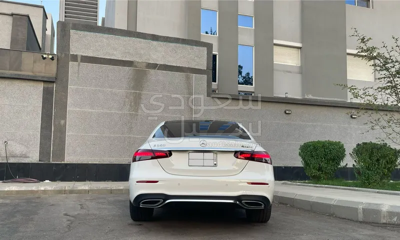 2022 مرسيدس - بنز إي 350