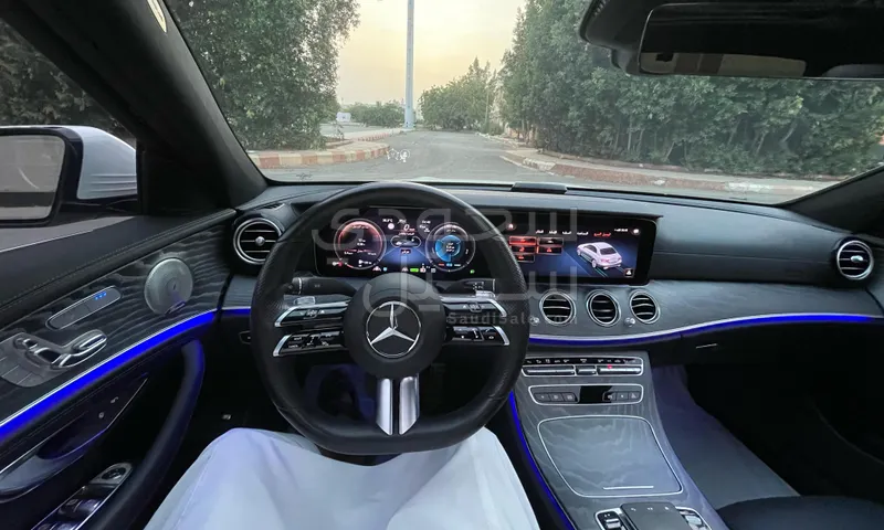 2022 مرسيدس - بنز إي 350