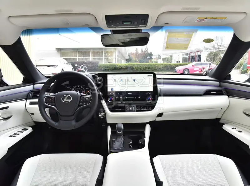 2025 Lexus ES 250