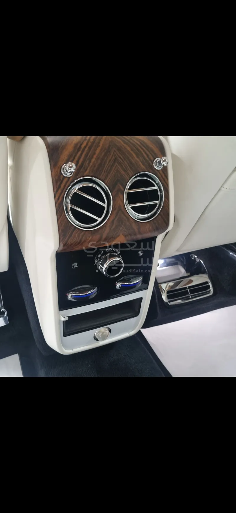 2022 Rolls-Royce Cullinan Silver Badge