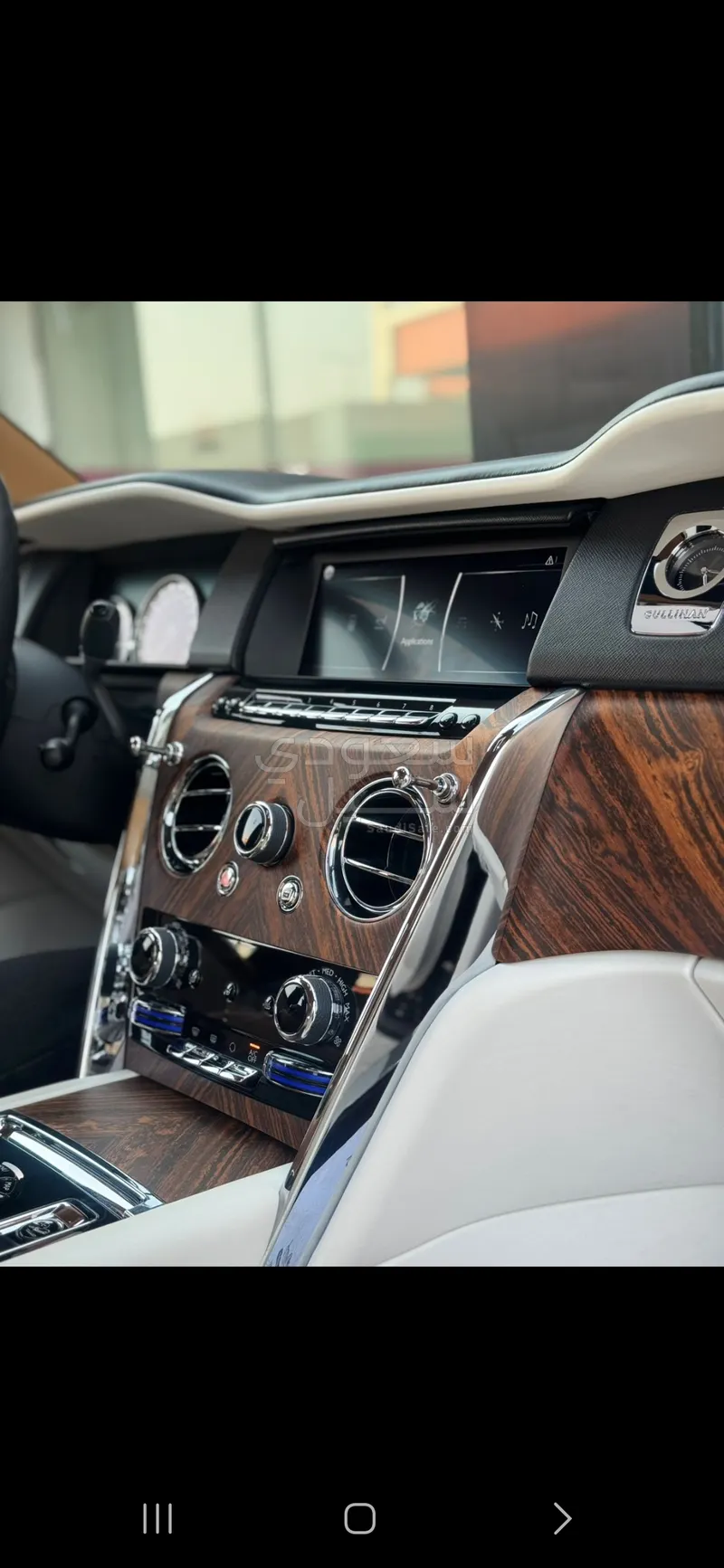 2022 Rolls-Royce Cullinan Silver Badge