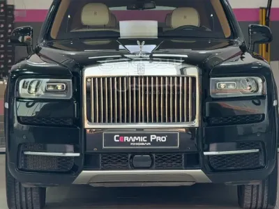 2022 Rolls-Royce Cullinan Silver Badge