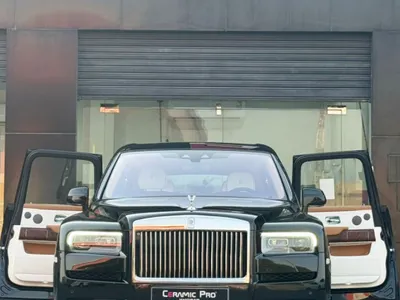 2022 Rolls-Royce Cullinan Silver Badge