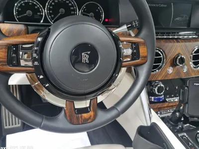 2022 Rolls-Royce Cullinan Silver Badge