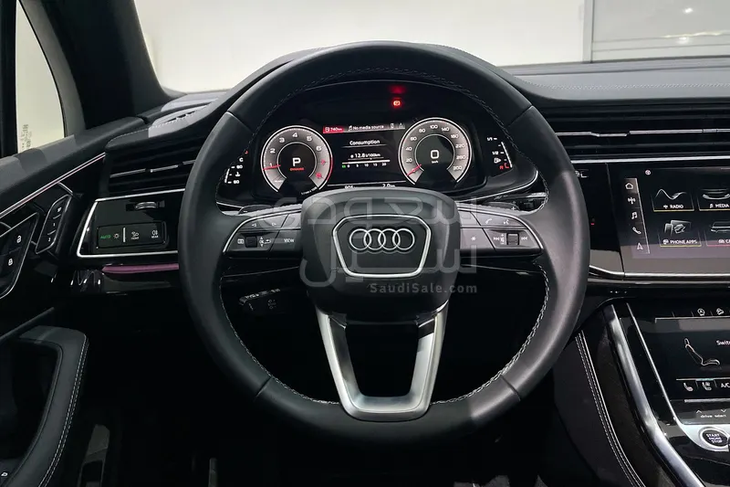 2024 Audi Q7 S line
