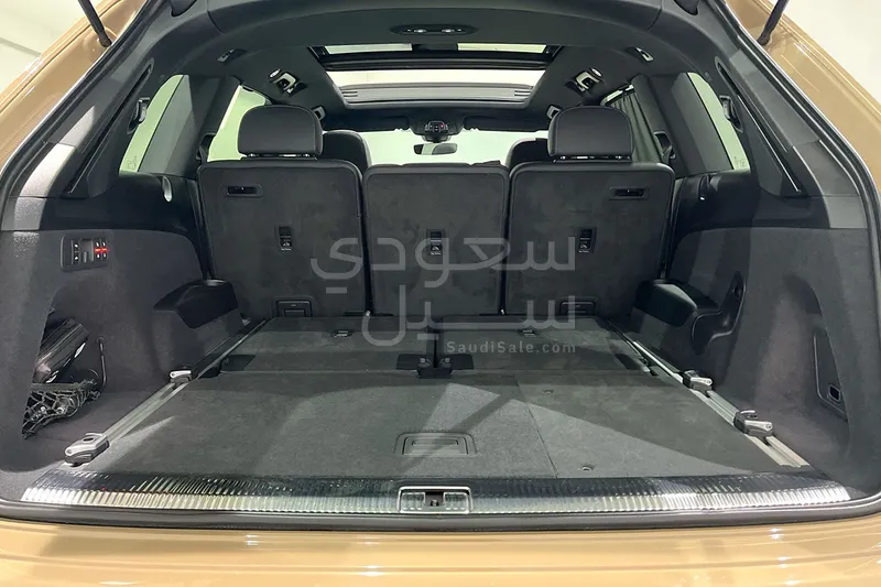 2024 Audi Q7 S line