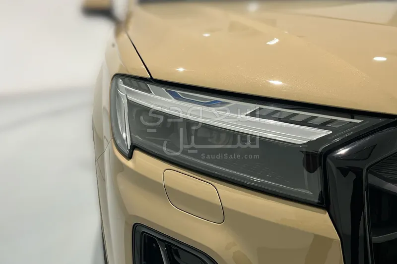 2024 Audi Q7 S line