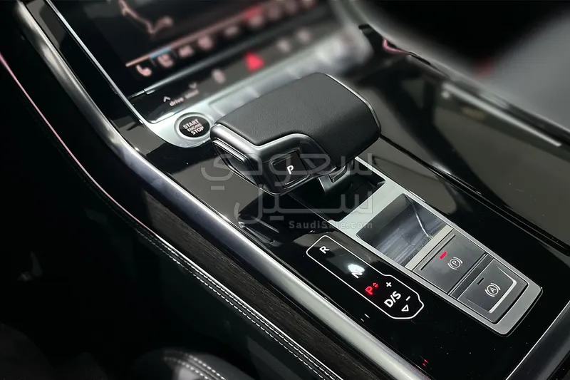 2024 Audi Q7 S line