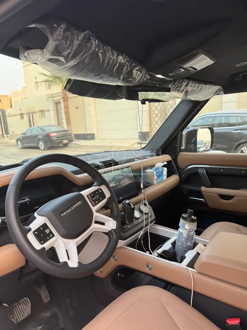 2025 Land Rover Defender 90
