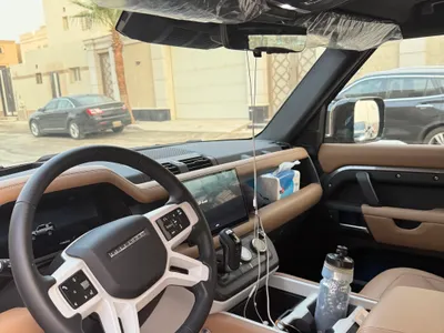 2025 Land Rover Defender 90