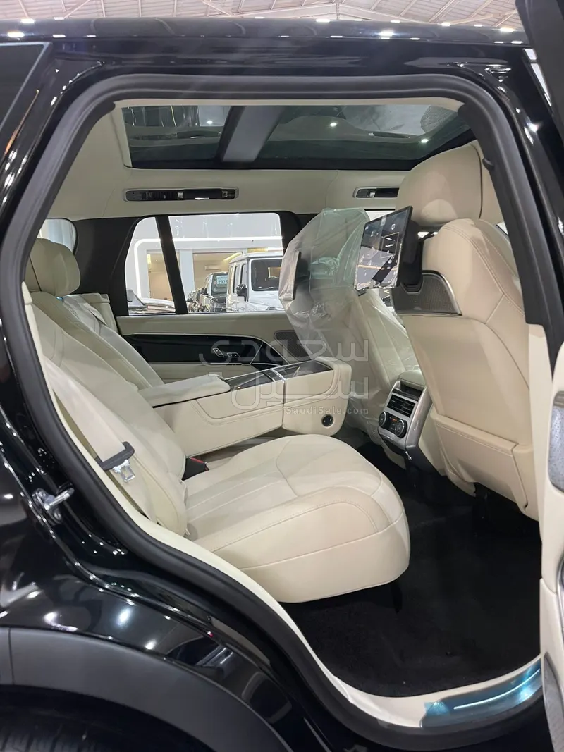 2025 Land Rover Range Rover Autobiography