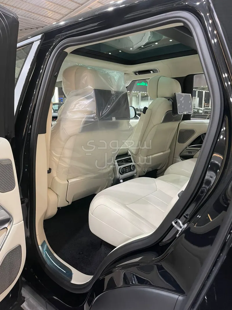 2025 Land Rover Range Rover Autobiography