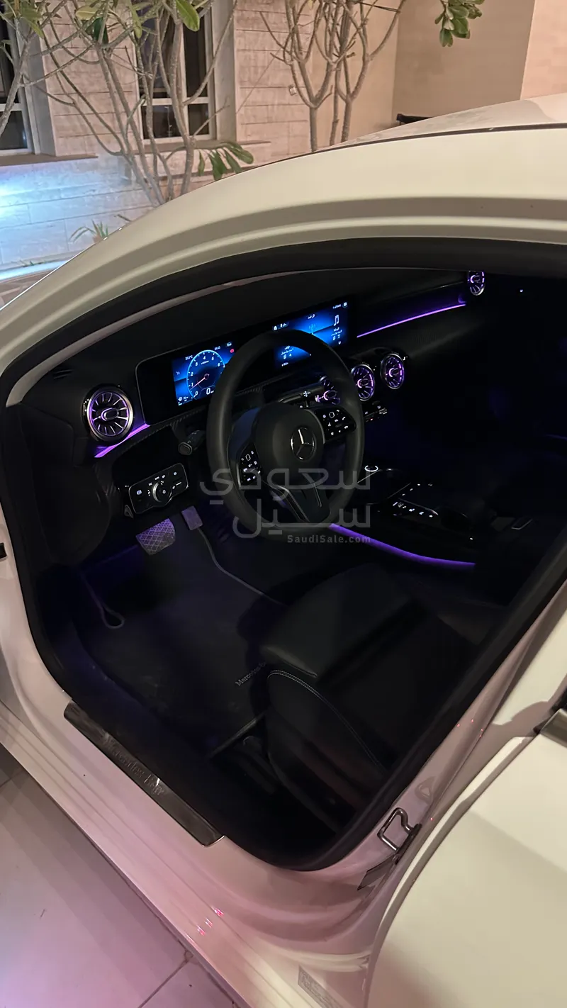 2020 مرسيدس - بنز أي 220