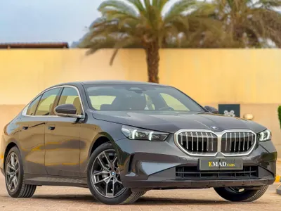 2025 BMW 5 Series 520i