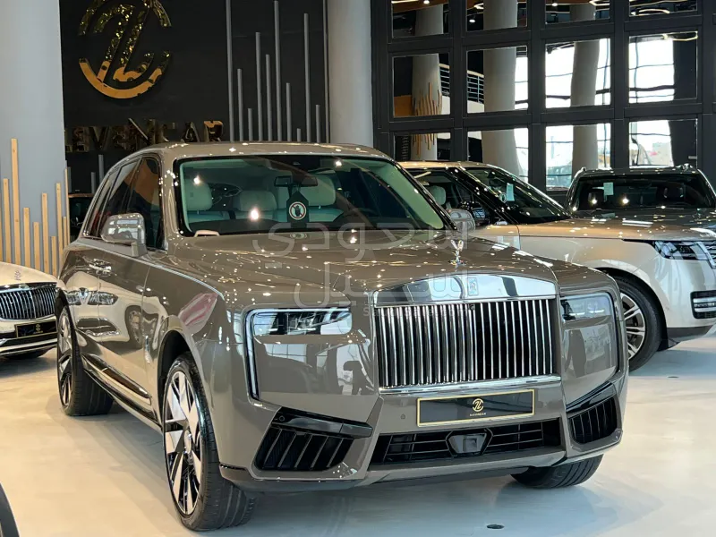 2025 Rolls-Royce Cullinan Silver Badge