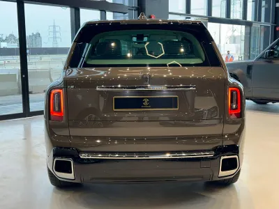 2025 Rolls-Royce Cullinan Silver Badge