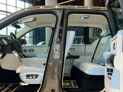 2025 Rolls-Royce Cullinan Silver Badge