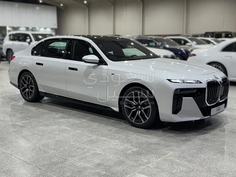 2025 BMW 7 Series 735i