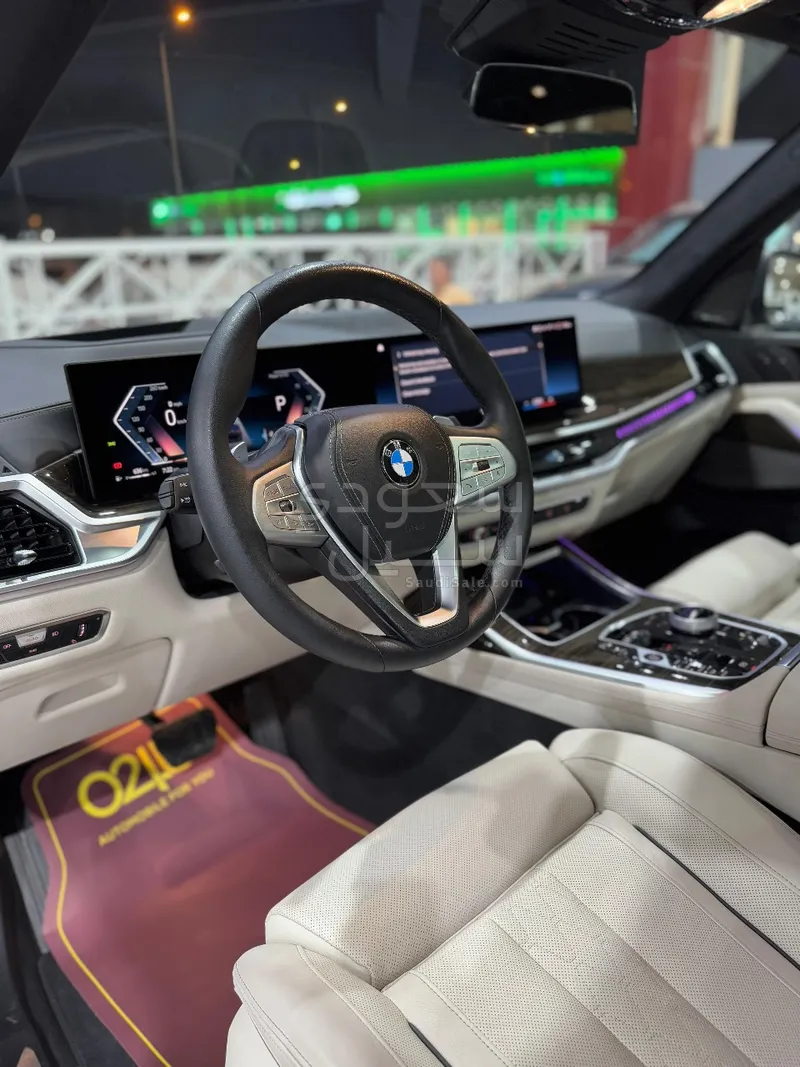 2023 BMW X Series 7
