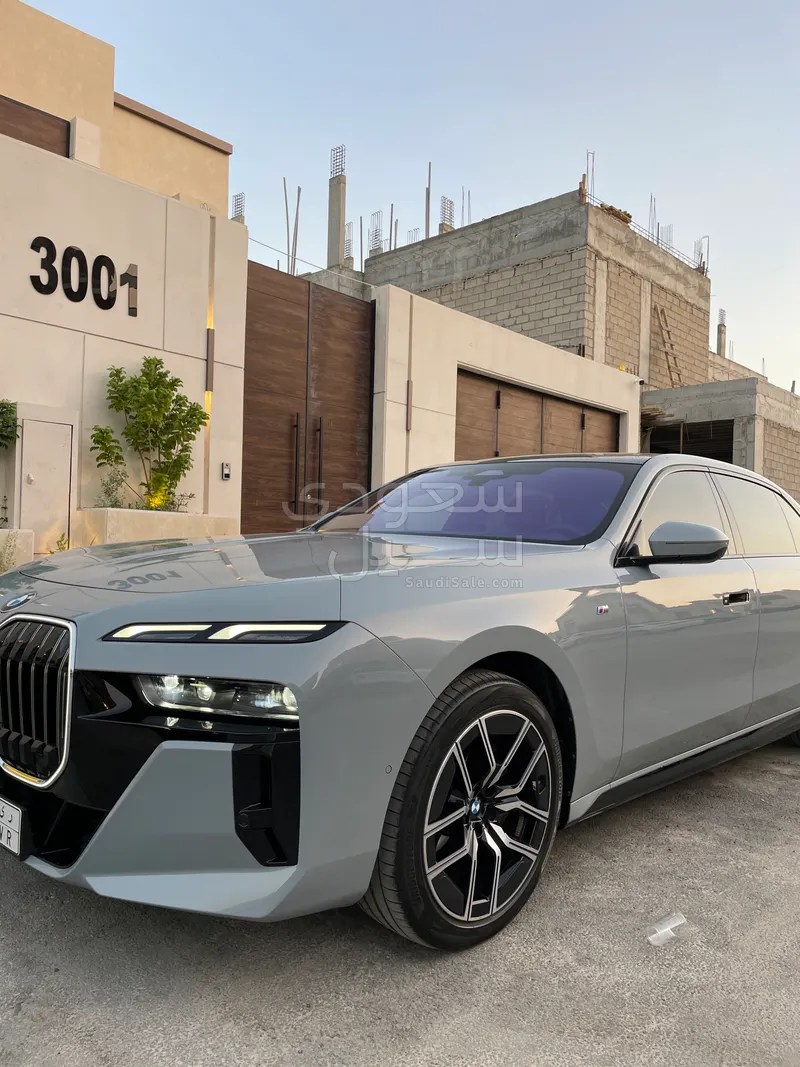 2024 BMW 7 Series 735Li