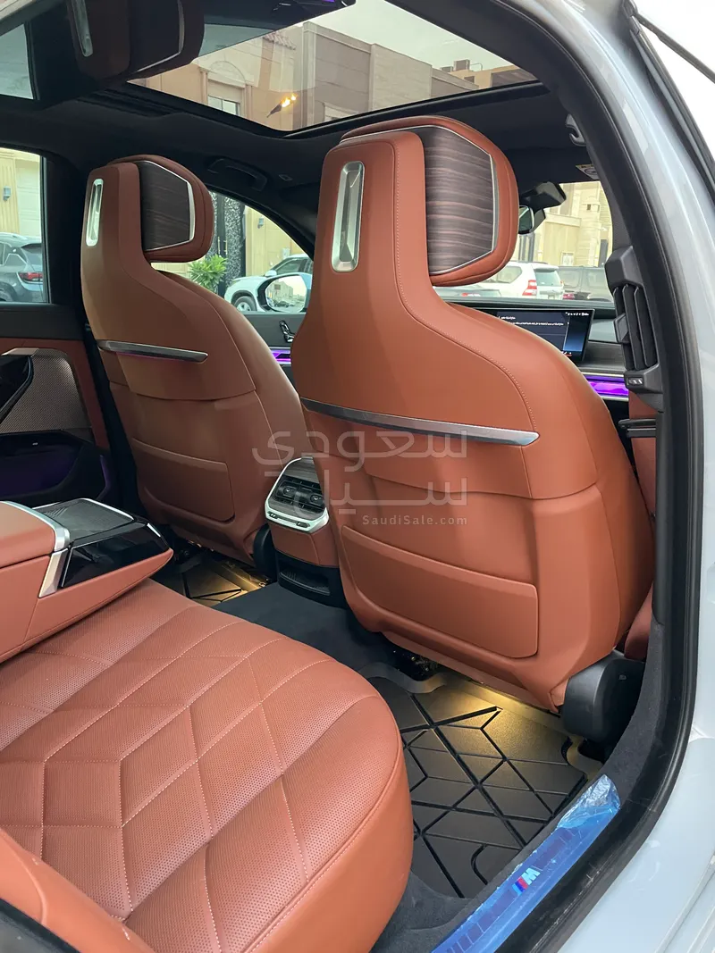 2024 BMW 7 Series 735Li