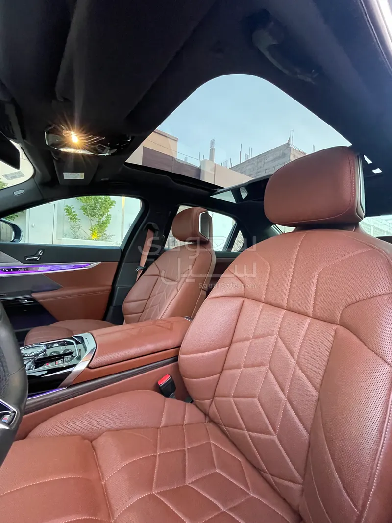 2024 BMW 7 Series 735Li