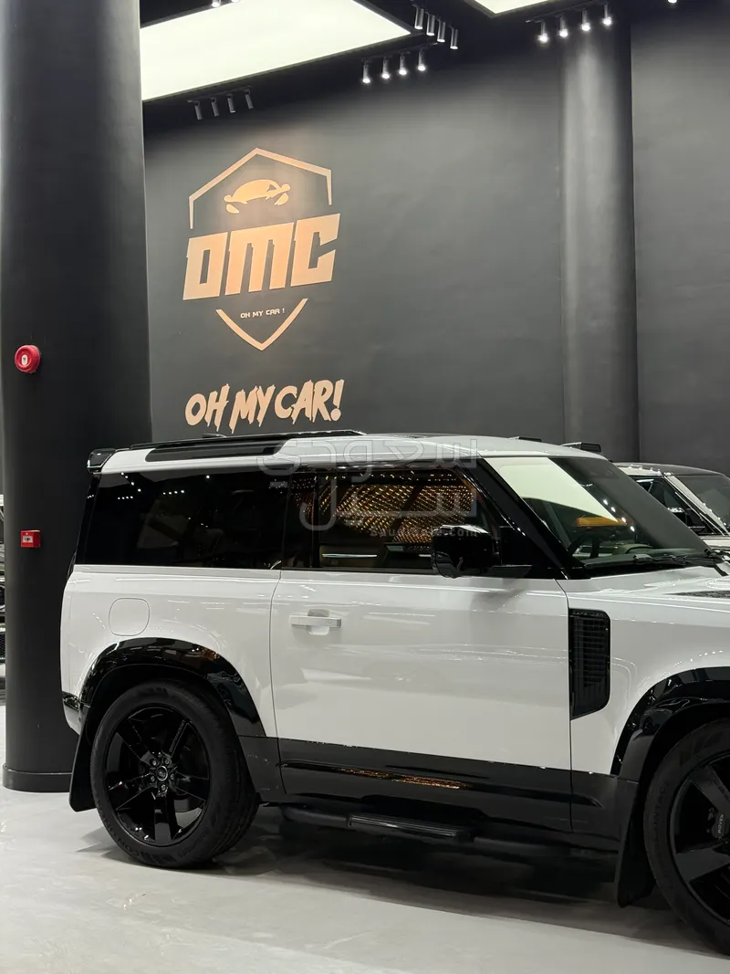 2025 Land Rover Defender 90