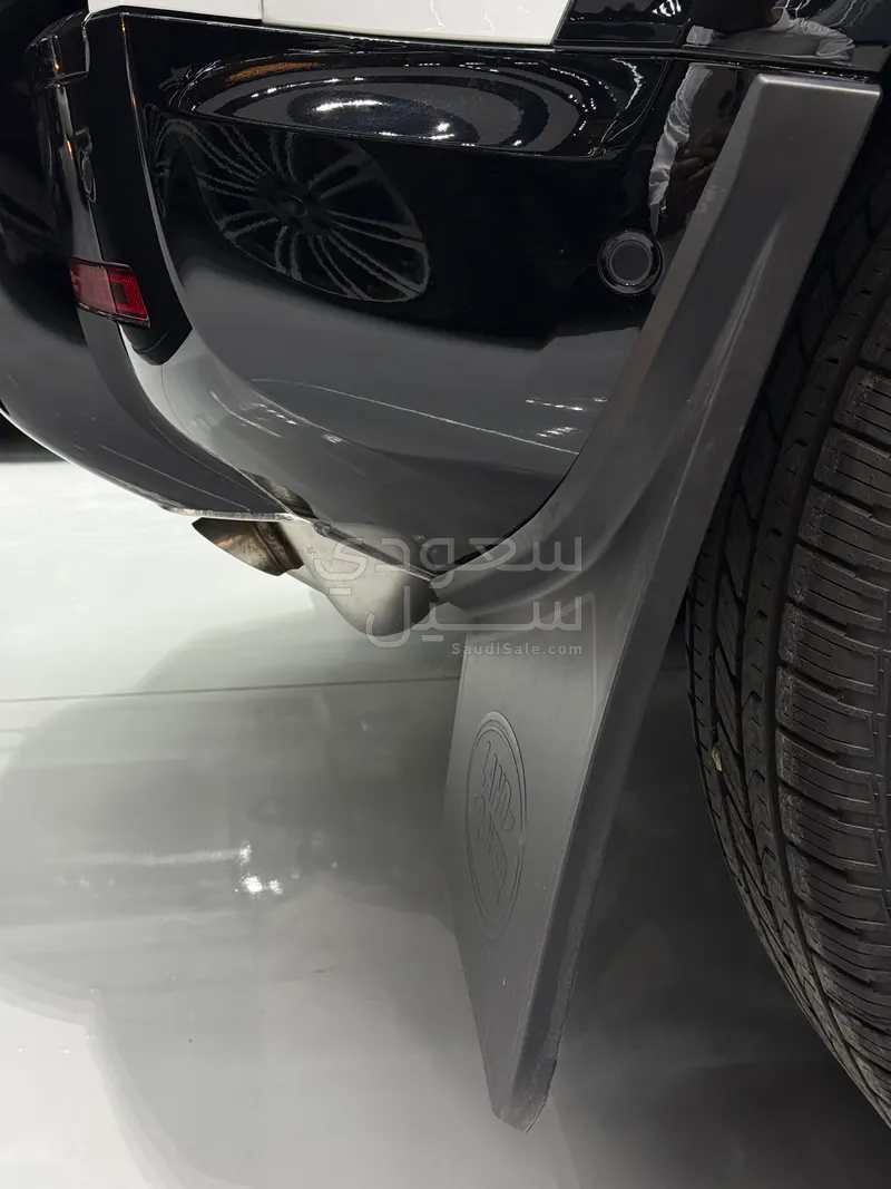 2025 Land Rover Defender 90