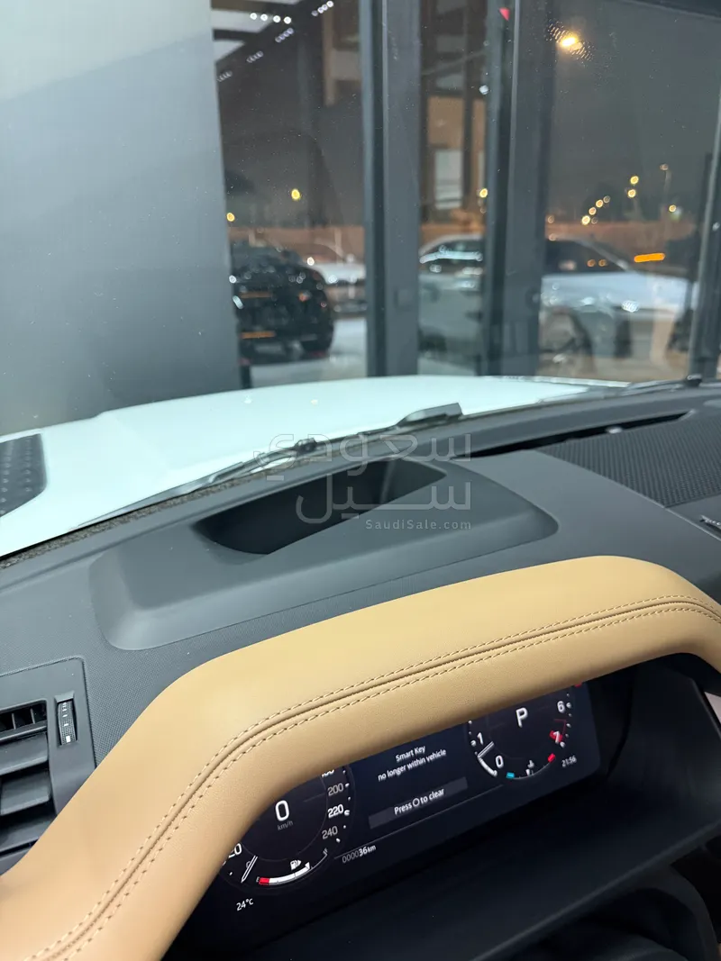 2025 Land Rover Defender 90