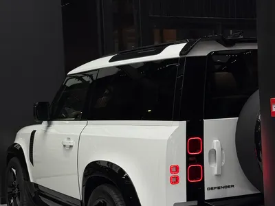 2025 Land Rover Defender 90