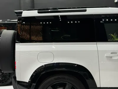 2025 Land Rover Defender 90