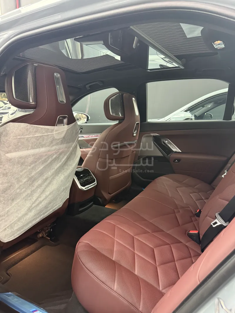 2025 BMW 7 Series 735i
