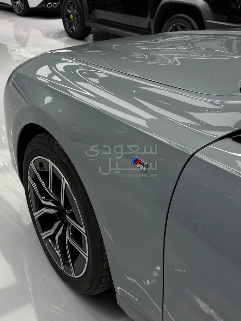 2025 BMW 7 Series 735i